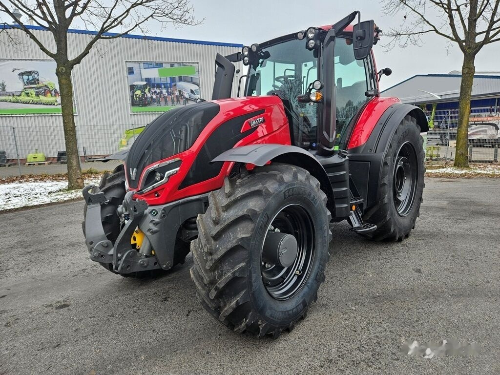 Valtra T255 V 2A1 Versu - Farm tractor: picture 2