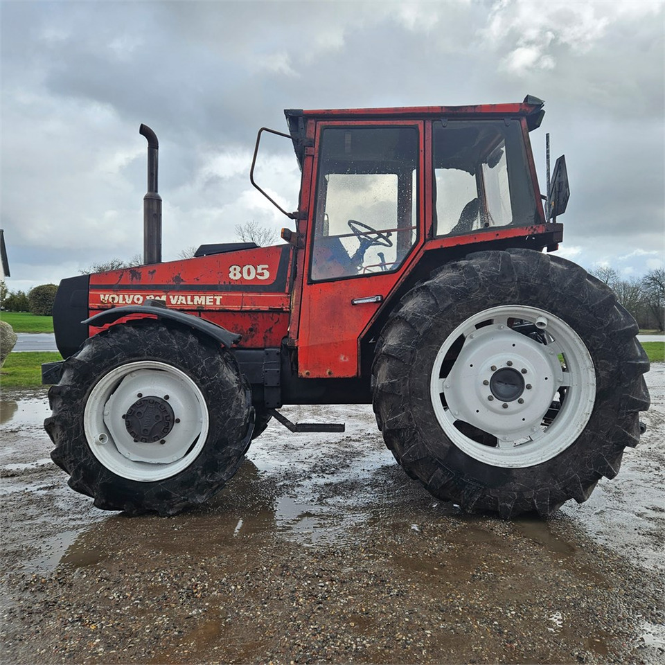 Volvo BM Valmet 805 - Farm tractor: picture 2