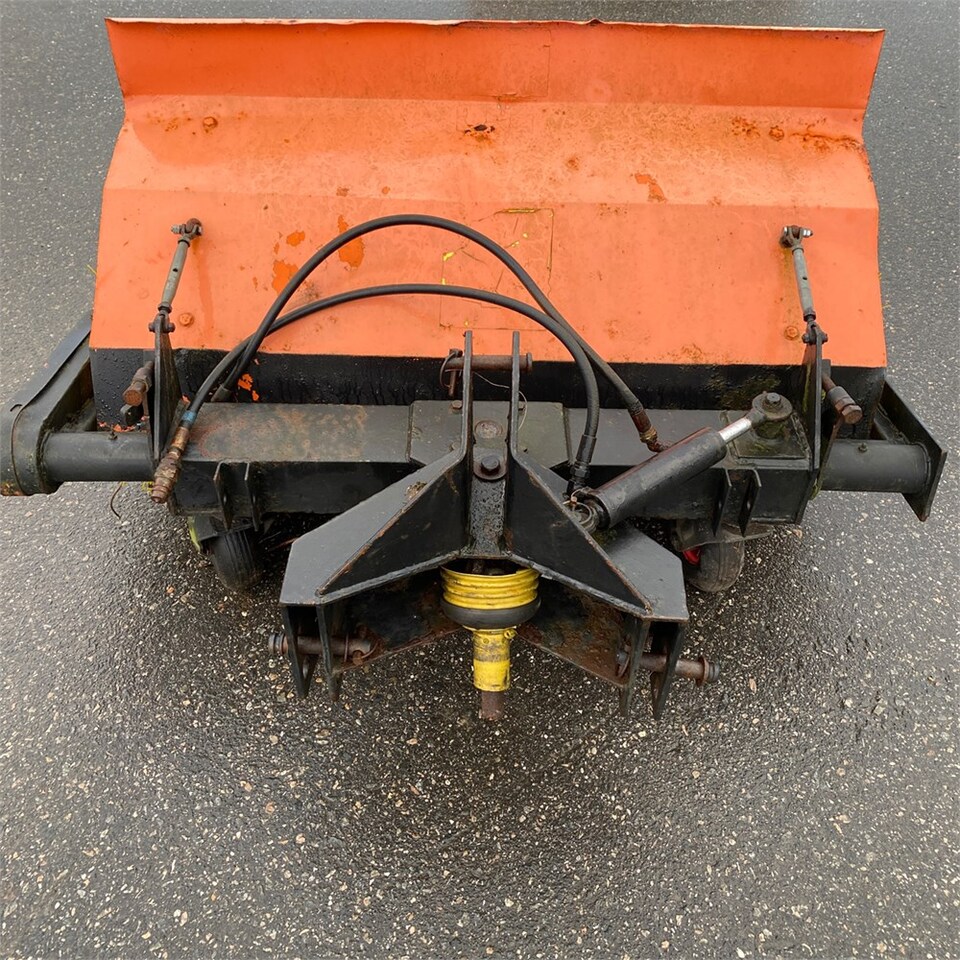 ABC 140 cm rotorkost - Broom for Utility/ Special vehicle: picture 4
