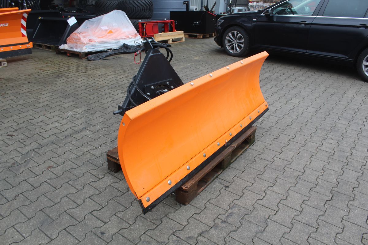 Abverkauf Kommunalschneeschilder - Lagerware  - Snow plough for Utility/ Special vehicle: picture 2