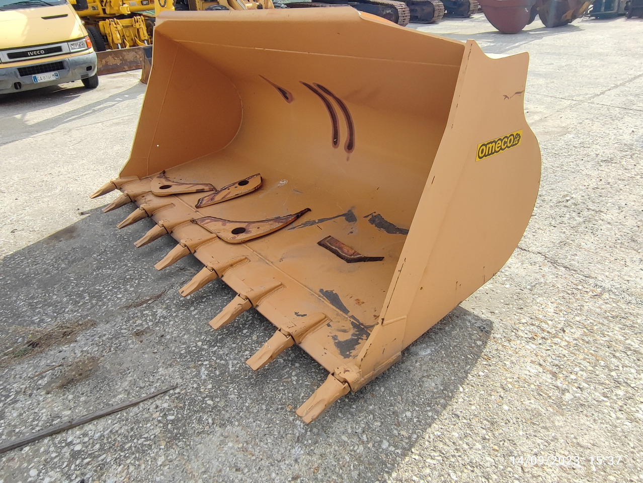 CASE 821F - Loader bucket for Construction machinery: picture 5
