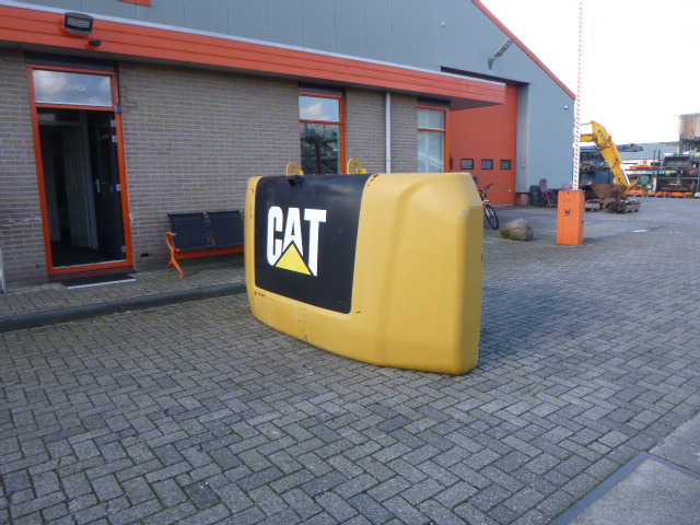 CATERPILLAR 336F - Counterweight for Excavator: picture 1