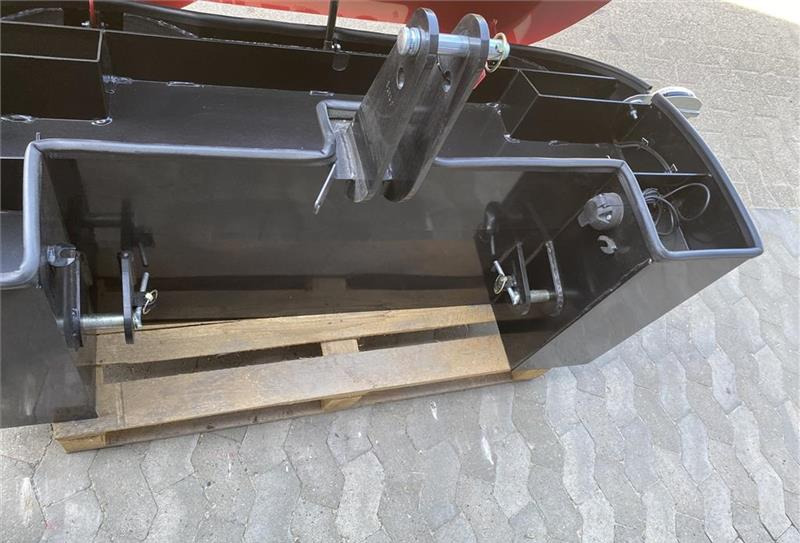 Case IH Frontvægtklods 1000 kg med lys  - Counterweight for Agricultural machinery: picture 3
