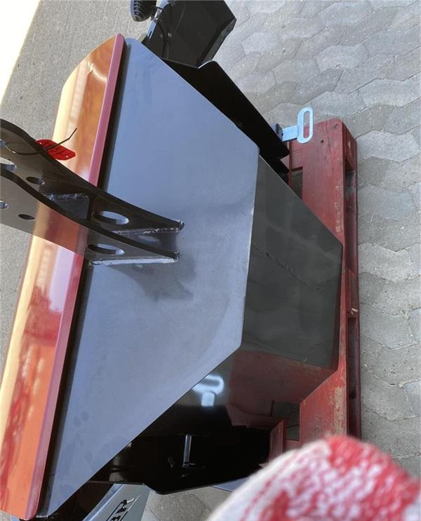 Case IH Frontvægtklods 1000 kg med side bumper  - Counterweight for Agricultural machinery: picture 3