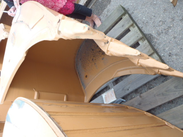Case R5 - - Bucket for Construction machinery: picture 2