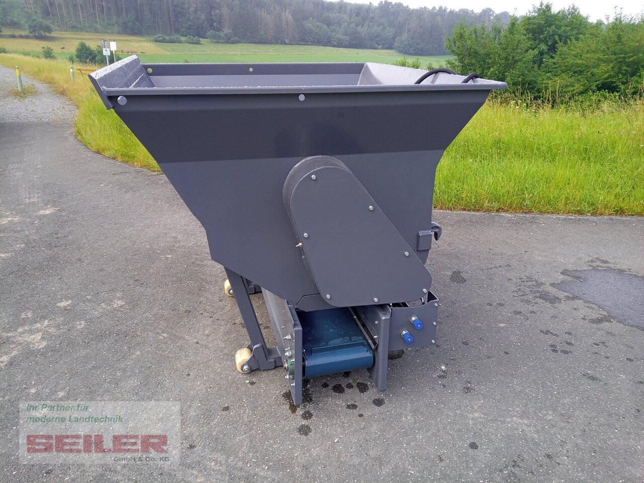 FK-Machinery BBMI 155 Einstreugerät - Sand/ Salt spreader for Utility/ Special vehicle: picture 3
