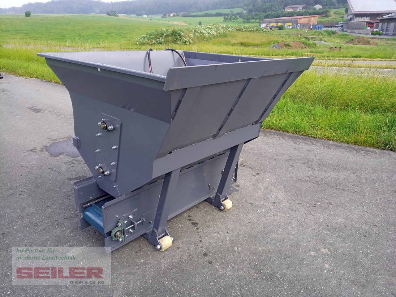 FK-Machinery BBMI 155 Einstreugerät - Sand/ Salt spreader for Utility/ Special vehicle: picture 5