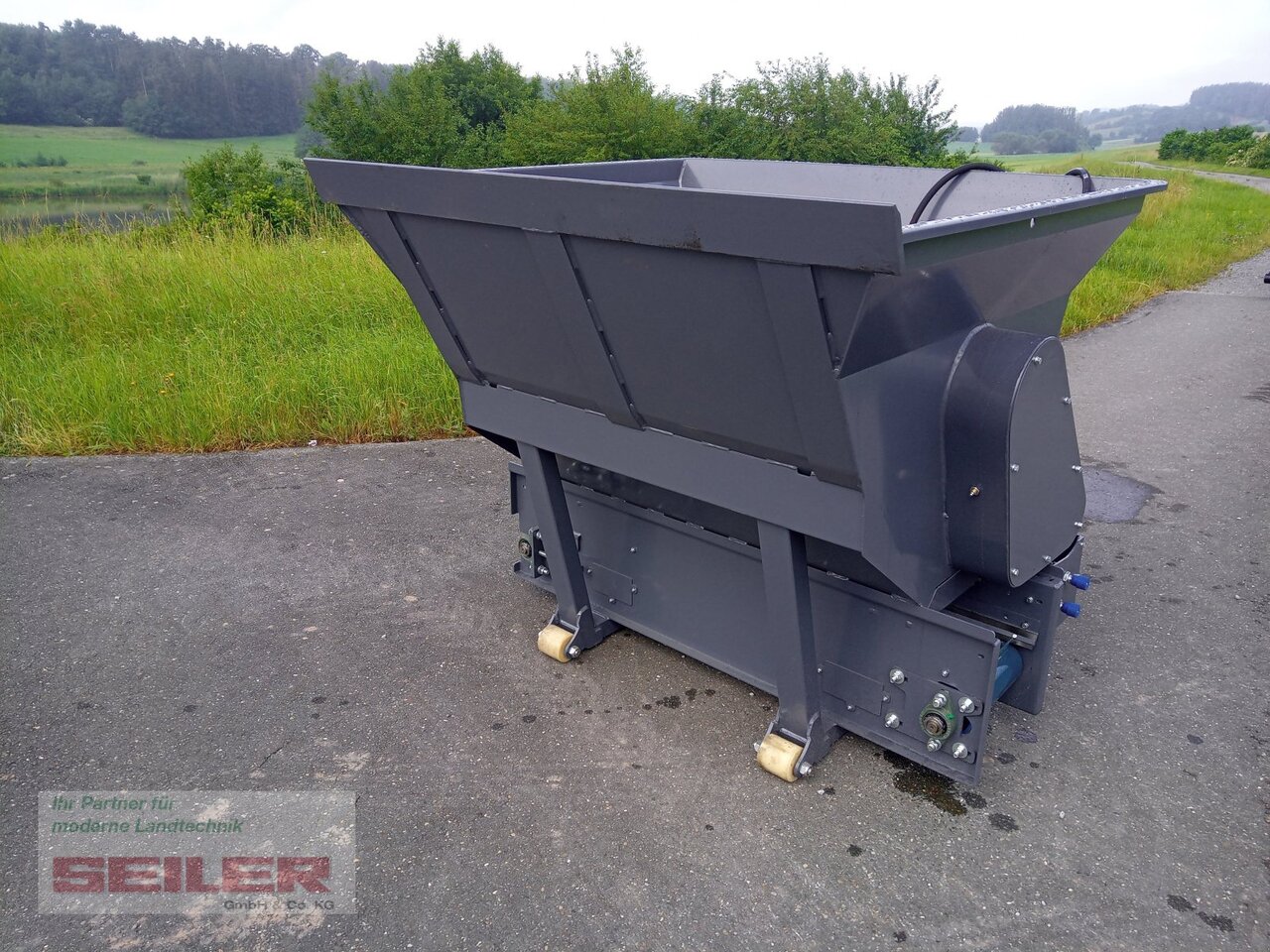 FK-Machinery BBMI 155 Einstreugerät - Sand/ Salt spreader for Utility/ Special vehicle: picture 4