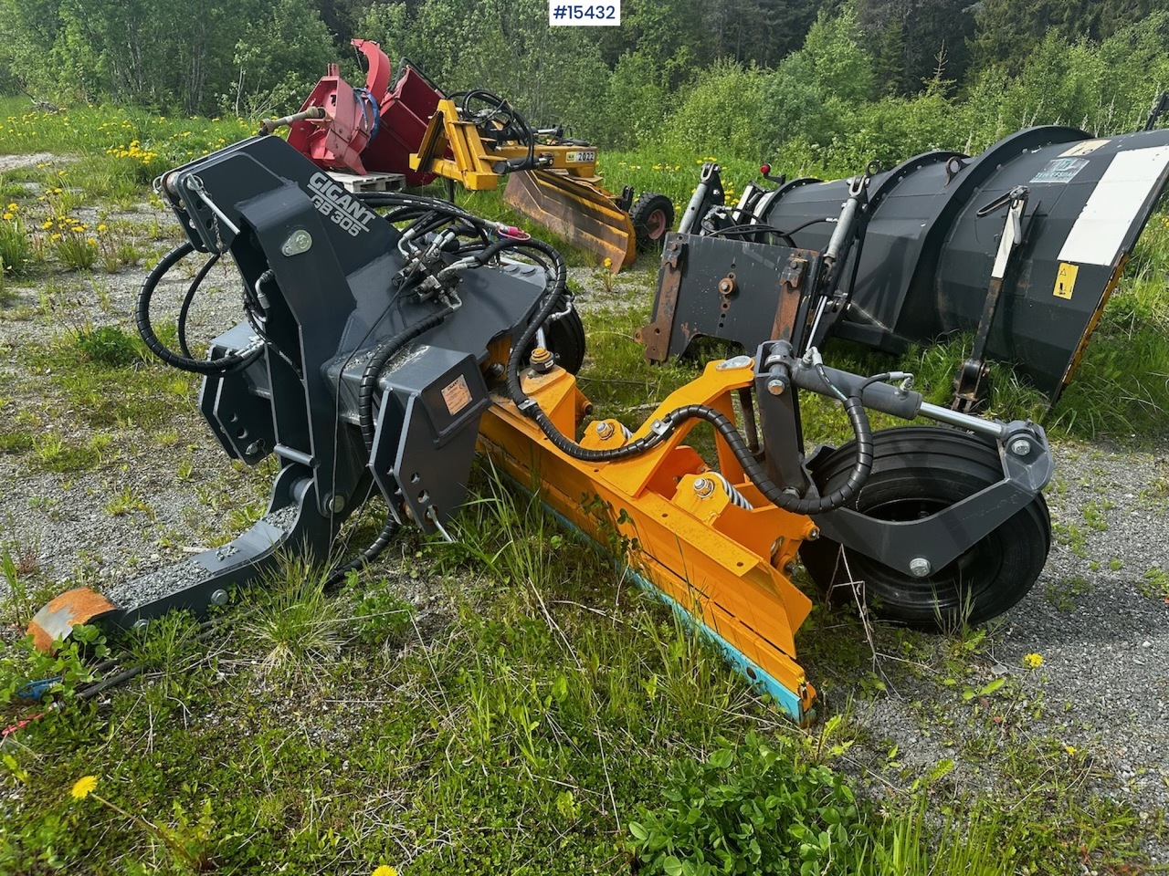 Gigant GB-305 - Snow plough for Construction machinery: picture 4
