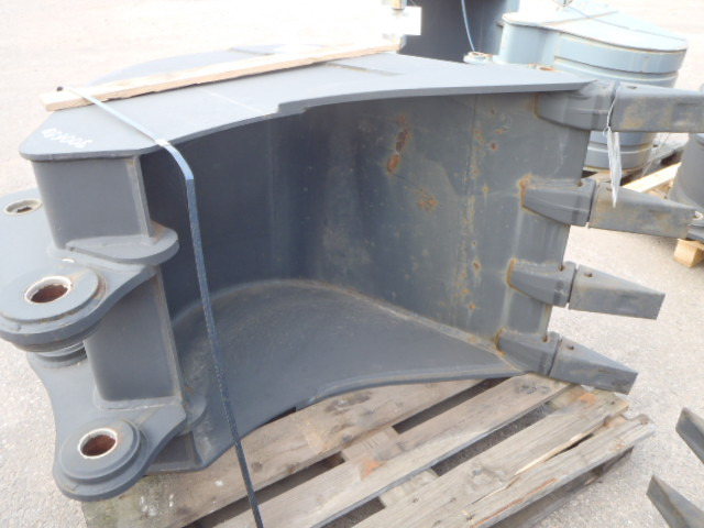 Hitachi EX100-5 - - Bucket for Construction machinery: picture 1