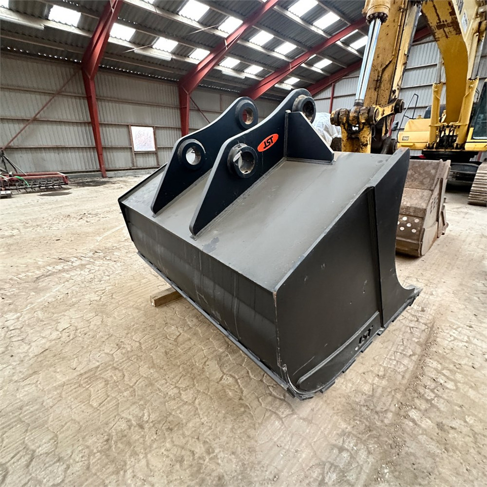JST 3,8m3 - Excavator bucket for Construction machinery: picture 2