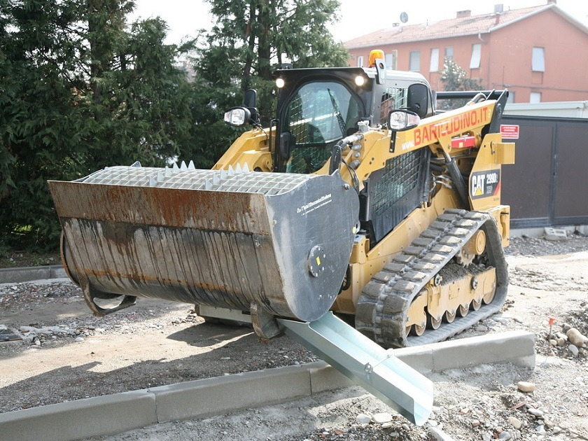 M3 BM250SL - Bucket for Construction machinery: picture 1