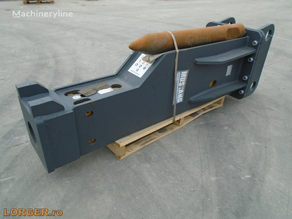 Mustang HM1900 - Hydraulic hammer: picture 1