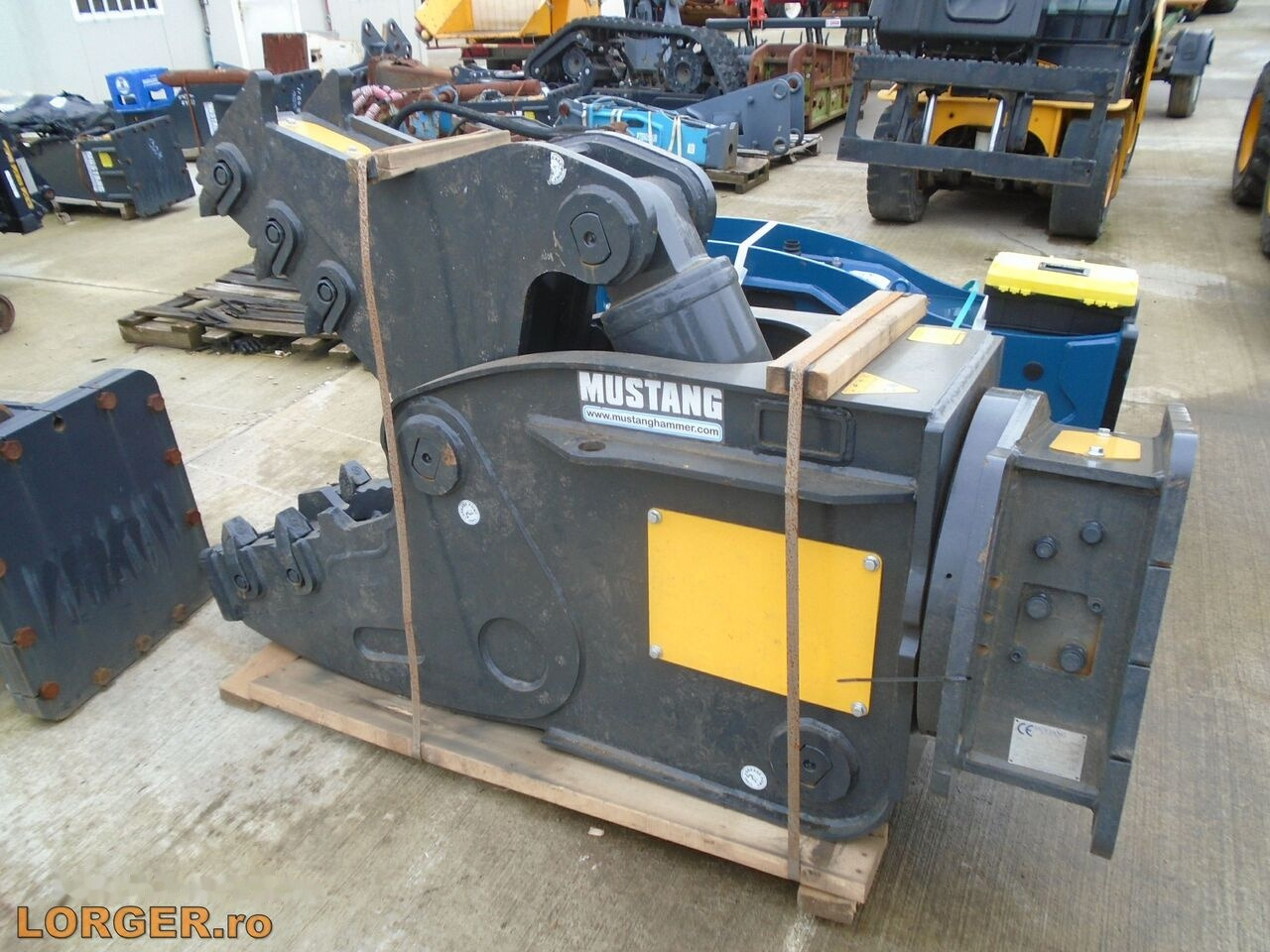 Mustang RH16 - Demolition shears for Construction machinery: picture 4