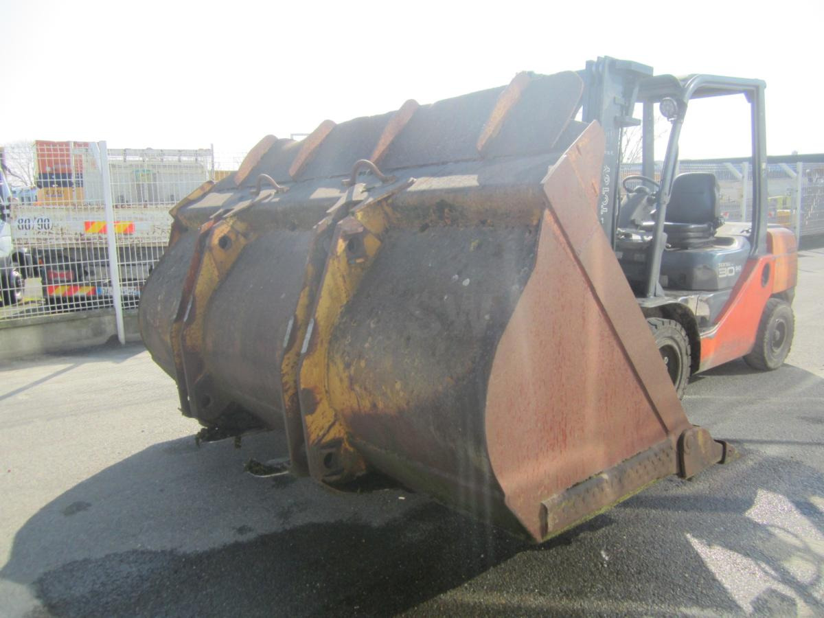NC TERRASSEMENT - Loader bucket for Construction machinery: picture 3