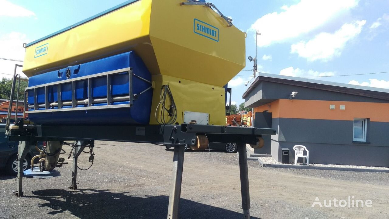 Schmidt STRATOS - Sand/ Salt spreader for Utility/ Special vehicle: picture 1