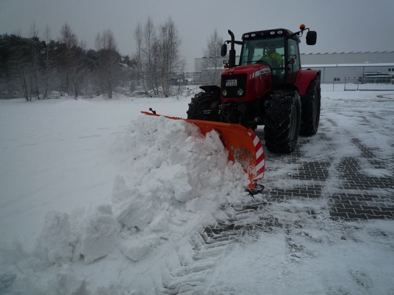 Schnee- und Planierschild PU 3300  - Snow plough for Construction machinery: picture 3