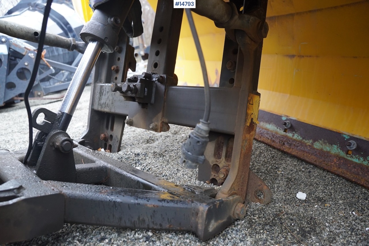 Tellefsdal V-plog til traktor - Blade for Construction machinery: picture 4