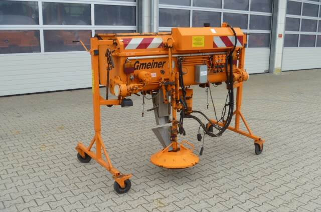 Unimog Salzstreuer Gmeiner DK WA 24V  - Sand/ Salt spreader for Utility/ Special vehicle: picture 1