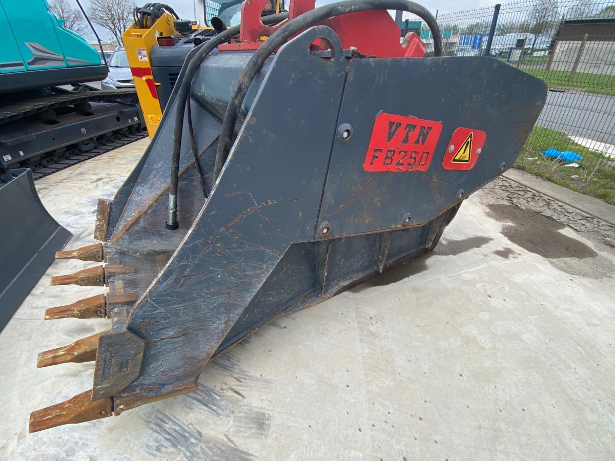 VTN FB 250 - Excavator bucket for Construction machinery: picture 2