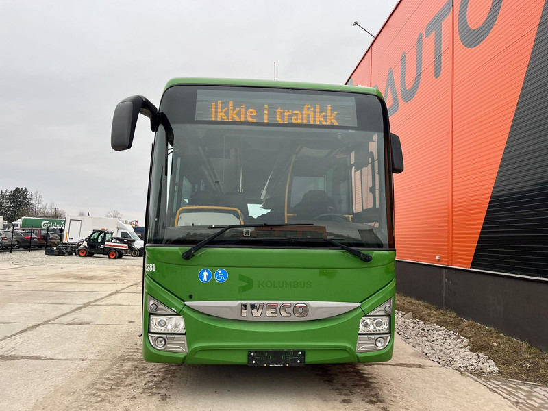 Iveco Crossway 4x2 56 SEATS / EURO 6 / AC / AUXILIARY HEATING / WHEELCHAIR LIFT - City bus: picture 2