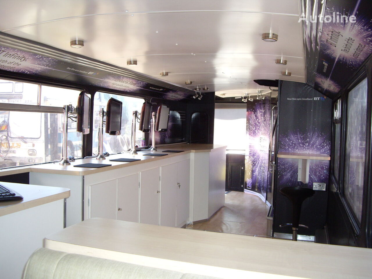MCW METROBUS British Double Decker Bus Marketing Exhibition Training - Double-decker bus: picture 5