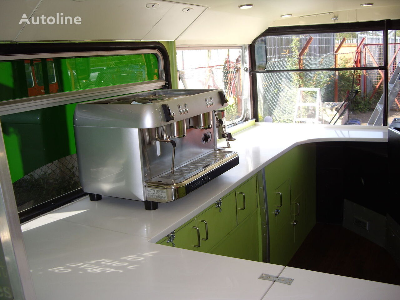 MCW METROBUS British Double Decker Bus Pub Bar Cafe Restaurant - Double-decker bus: picture 4