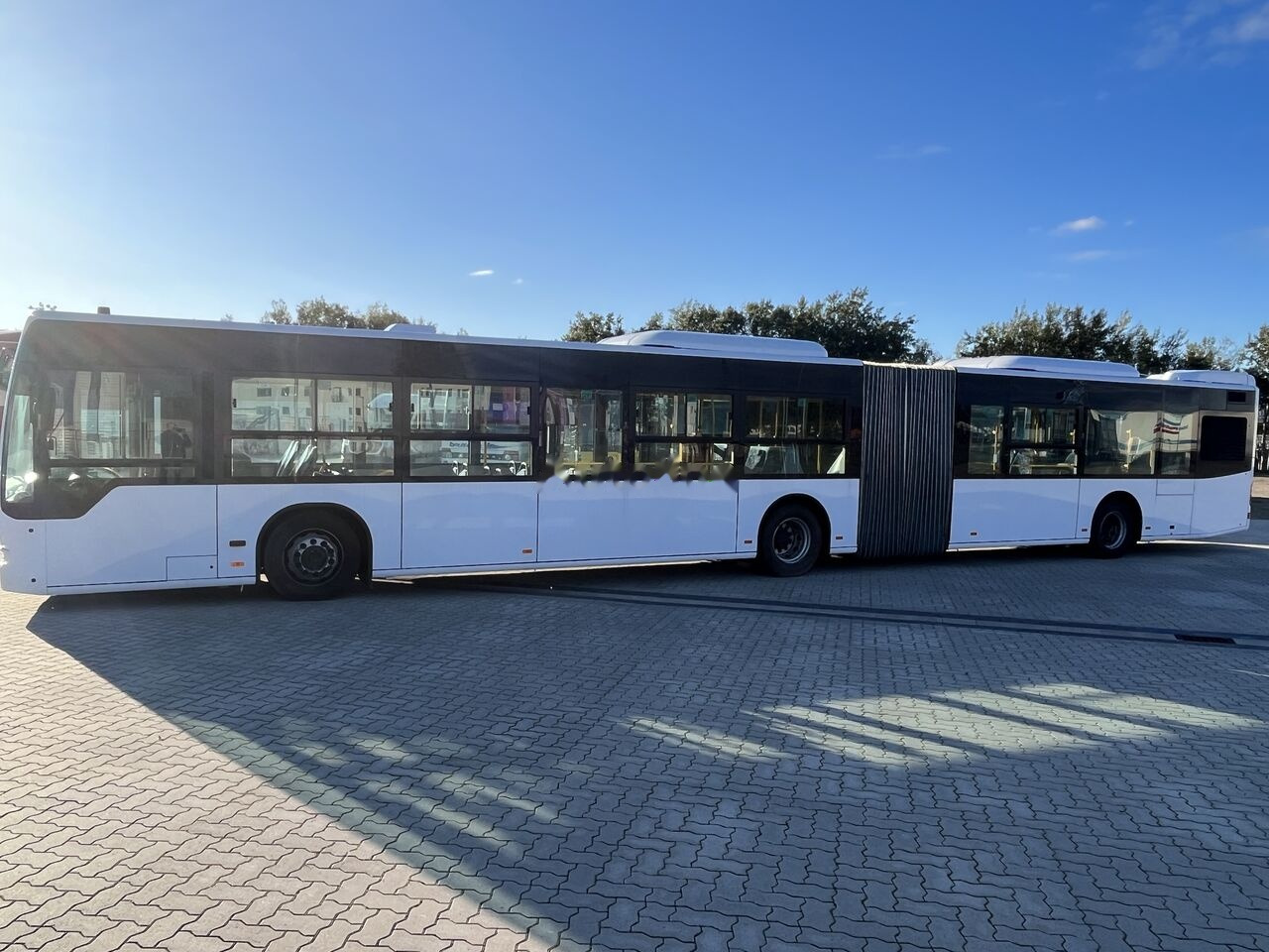 Mercedes-Benz Conecto G (LF) - 40 Sitze + 101 Stehpl. + 1 Rollstuhl - City bus: picture 4