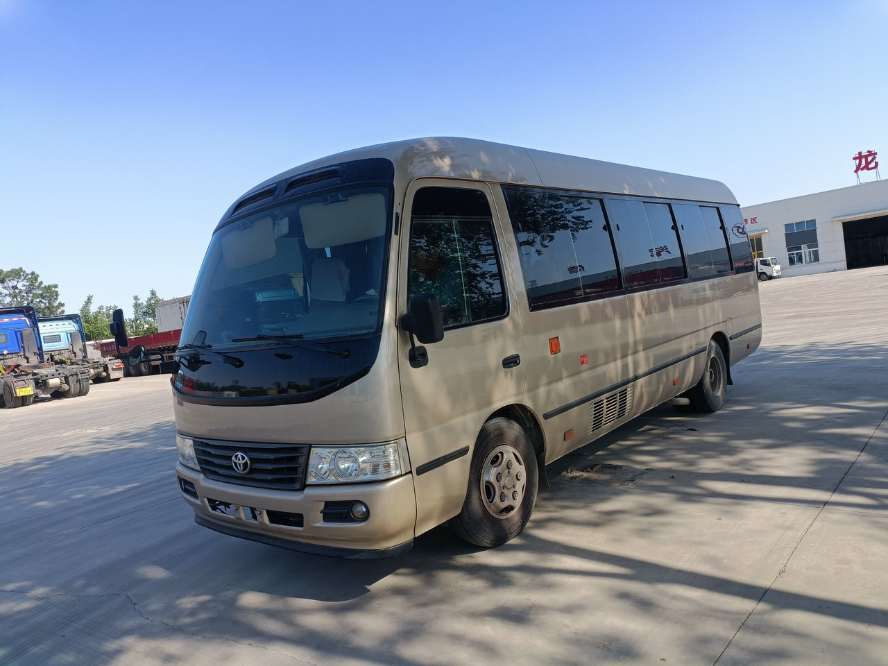 TOYOTA Coaster - Minibus, Passenger van: picture 3