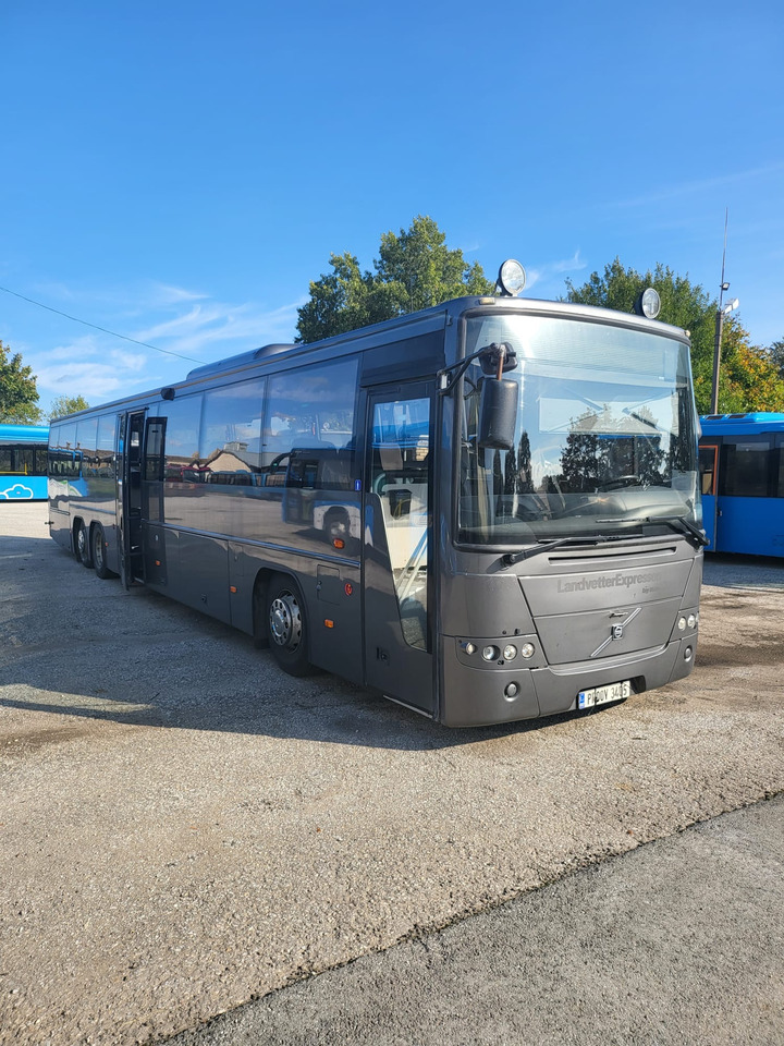 VOLVO 8700 B12B - Suburban bus: picture 1