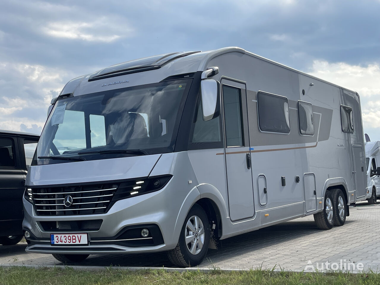 Adria Super Sonic 890LC - Integrated motorhome: picture 2