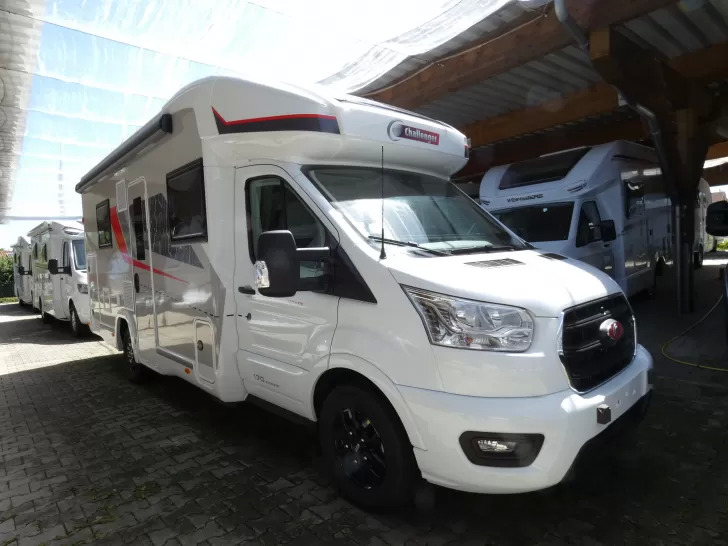 Challenger Teilintegriert 380 Graphite Ultimate #1345 (Ford Transit)  - Semi-integrated motorhome: picture 1