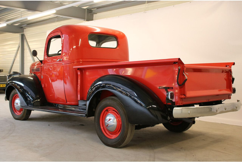Chevrolet Pick Up Deluxe - Pickup truck: picture 2