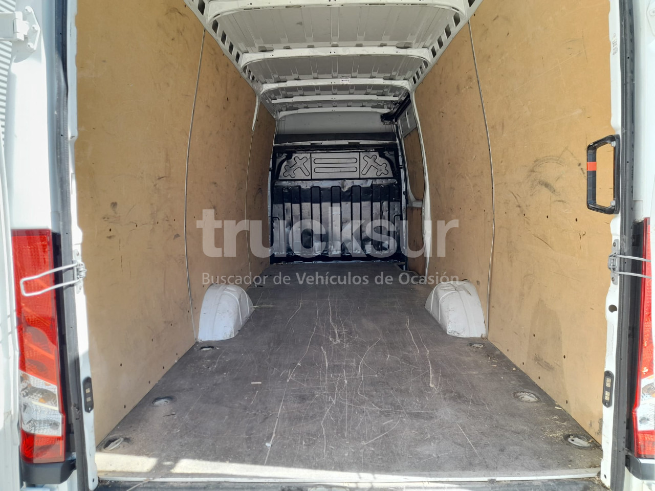 Leasing of IVECO DAILY 35S16 IVECO DAILY 35S16: picture 10