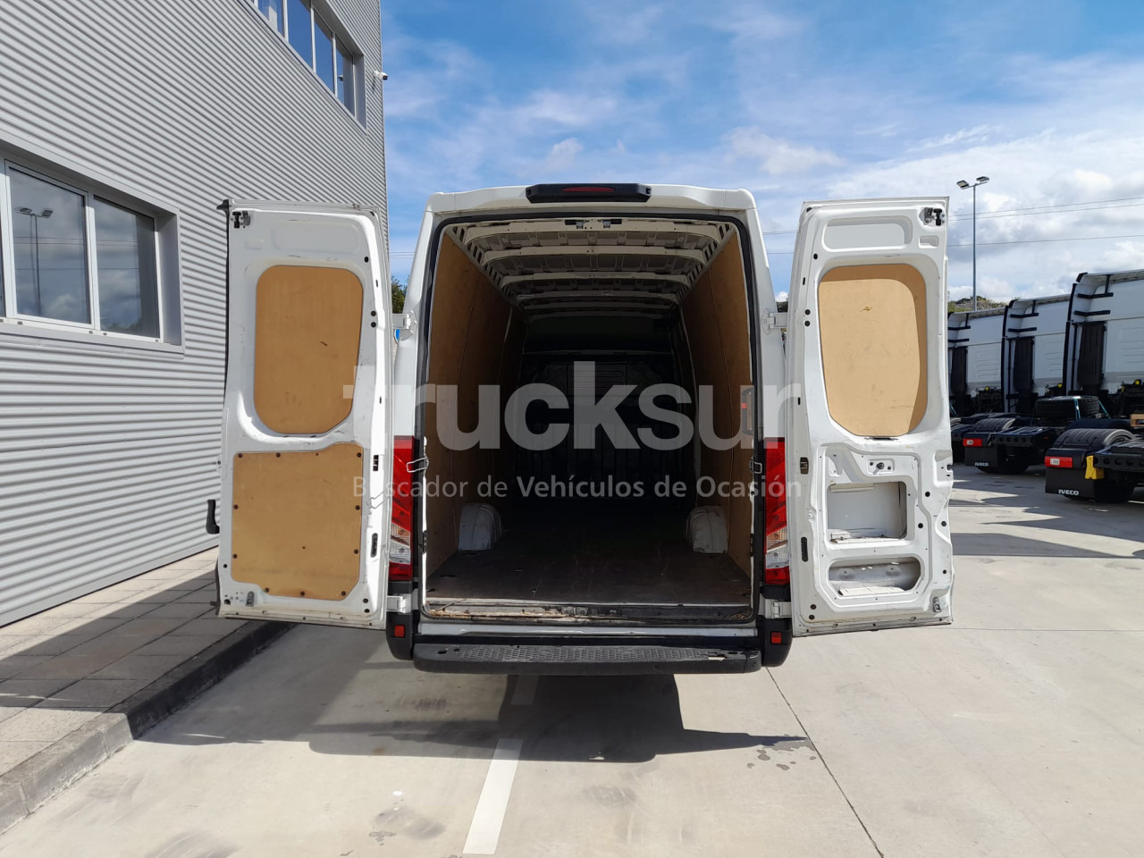 Leasing of IVECO DAILY 35S16 IVECO DAILY 35S16: picture 11