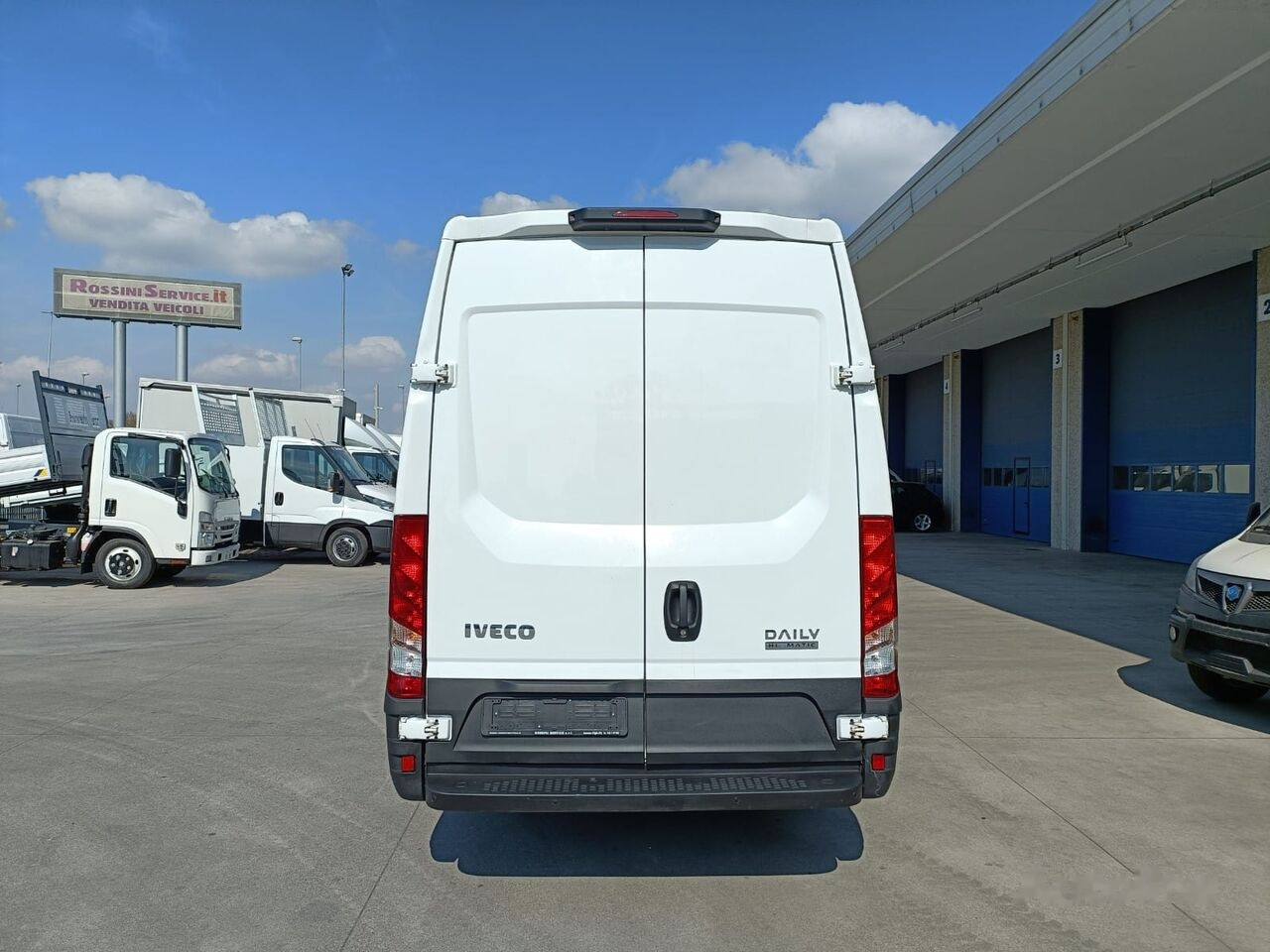 IVECO DAILY 35S16 - Panel van: picture 4