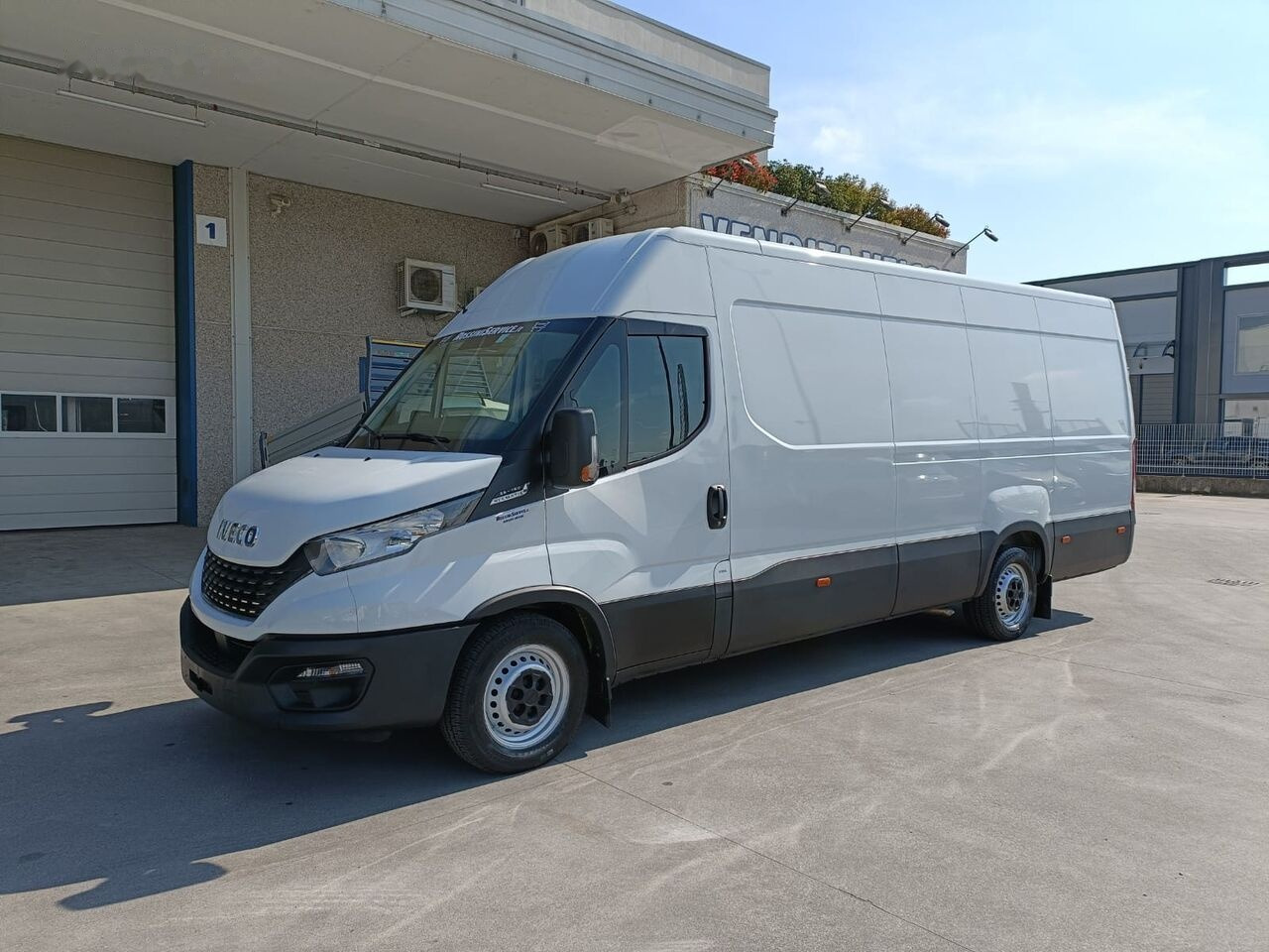 IVECO DAILY 35S16 - Panel van: picture 5