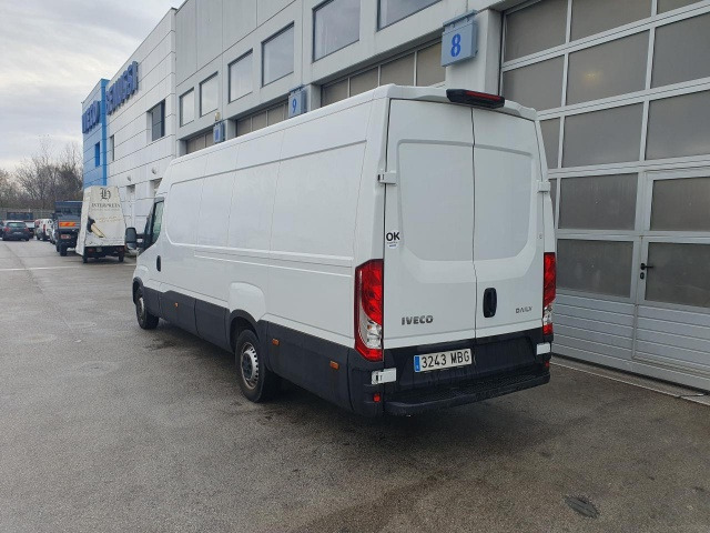 IVECO Daily 35S16 - Passenger van: picture 4