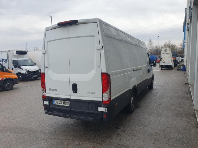 IVECO Daily 35S16 - Passenger van: picture 5