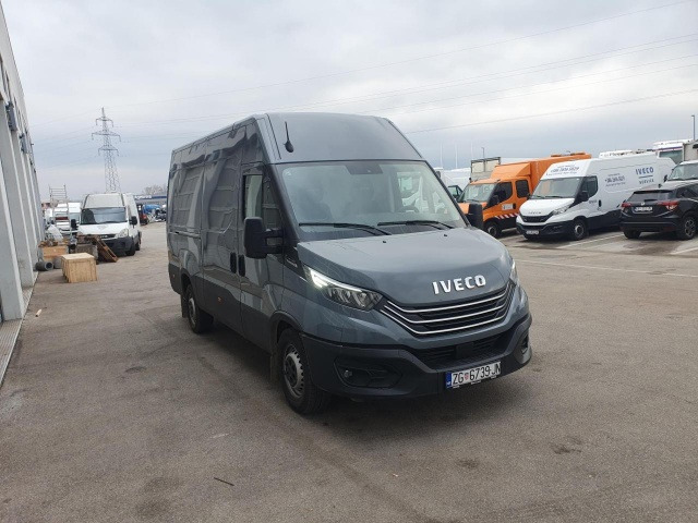 IVECO Daily 35S16A8 V - Passenger van: picture 3