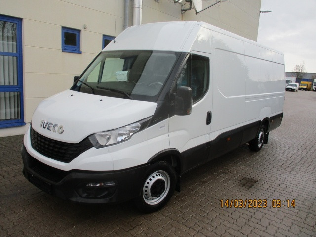 IVECO Daily 35S16V - Panel van: picture 1