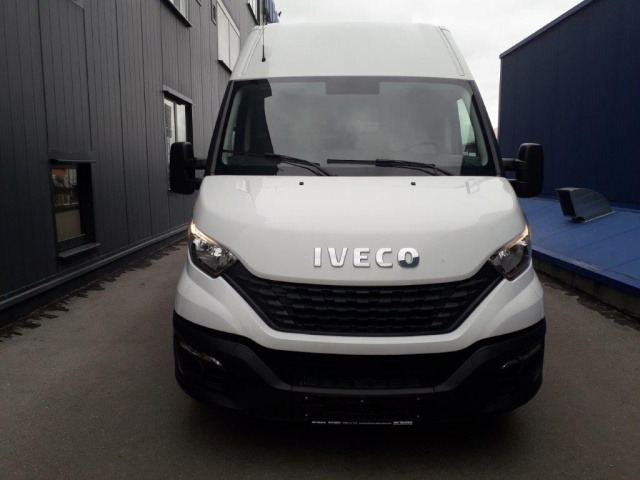 IVECO Daily 35S16V - Panel van: picture 3