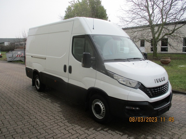 IVECO Daily 35S16V - Panel van: picture 2
