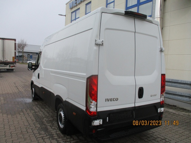 IVECO Daily 35S16V - Panel van: picture 4