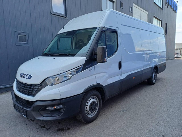 IVECO Daily 35S16 V - Panel van: picture 1