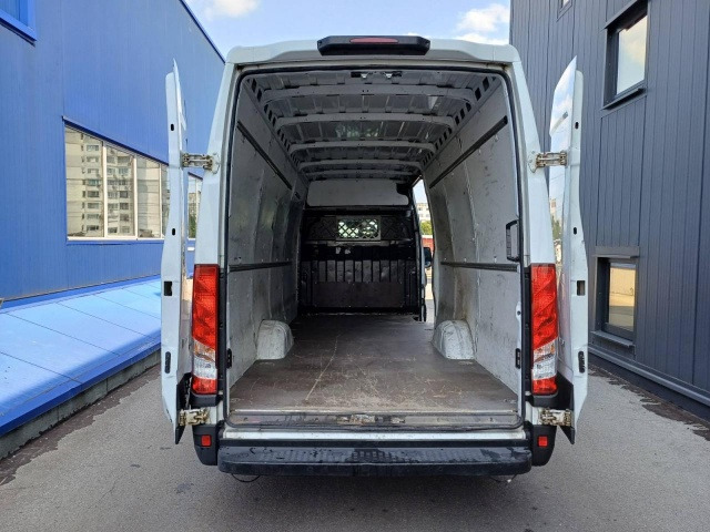 IVECO Daily 35S16 V - Panel van: picture 5