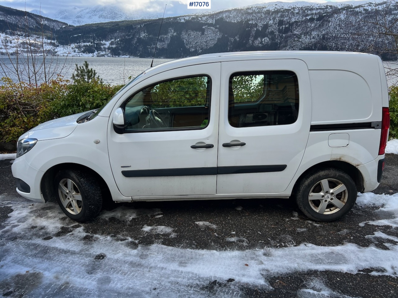 Mercedes Citan - Small van: picture 1