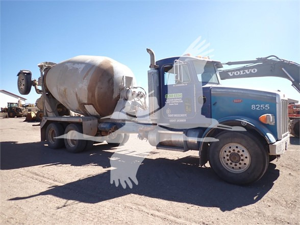 2005 PETERBILT 330 16583 - Concrete mixer truck: picture 3