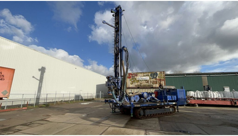 AGBO G200 R - Drilling rig: picture 2