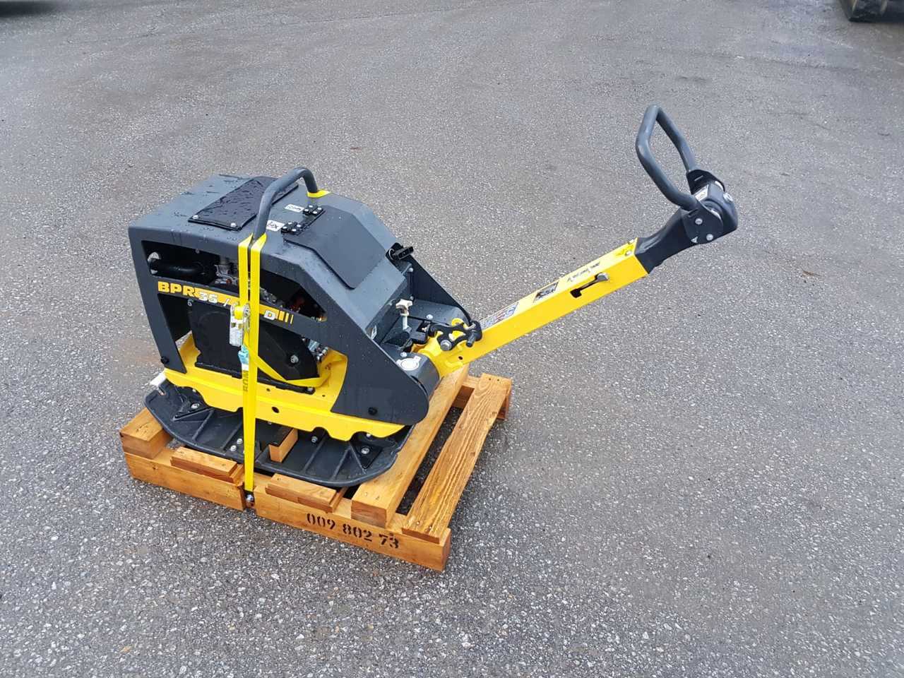 BOMAG BPR 35/60 D - Vibratory plate: picture 3